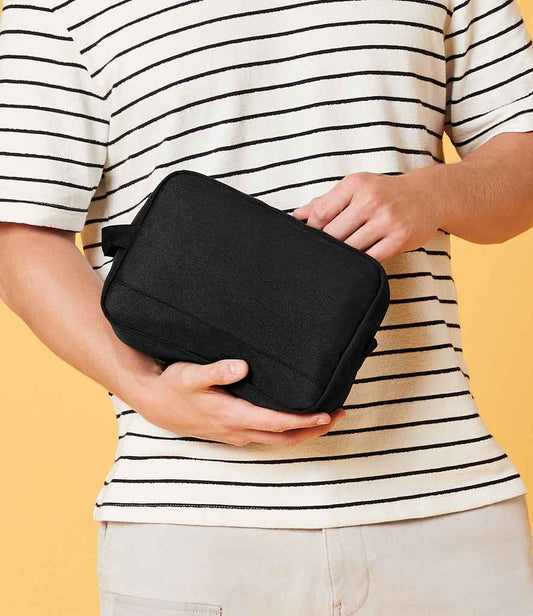 BagBase Recycled Essentials Wash Bag | Black