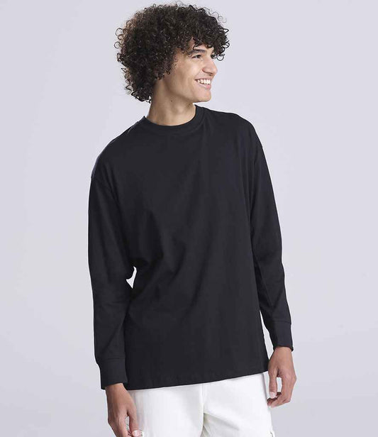 AWDis Unisex Oversize 100 Long Sleeve T-Shirt | Deep Black